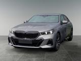 BMW 520 M Sport Innovationspaket AHK, Harman/Kardon - BMW 5er Reihe mit Benzin-Antrieb: Limousine, Automatik