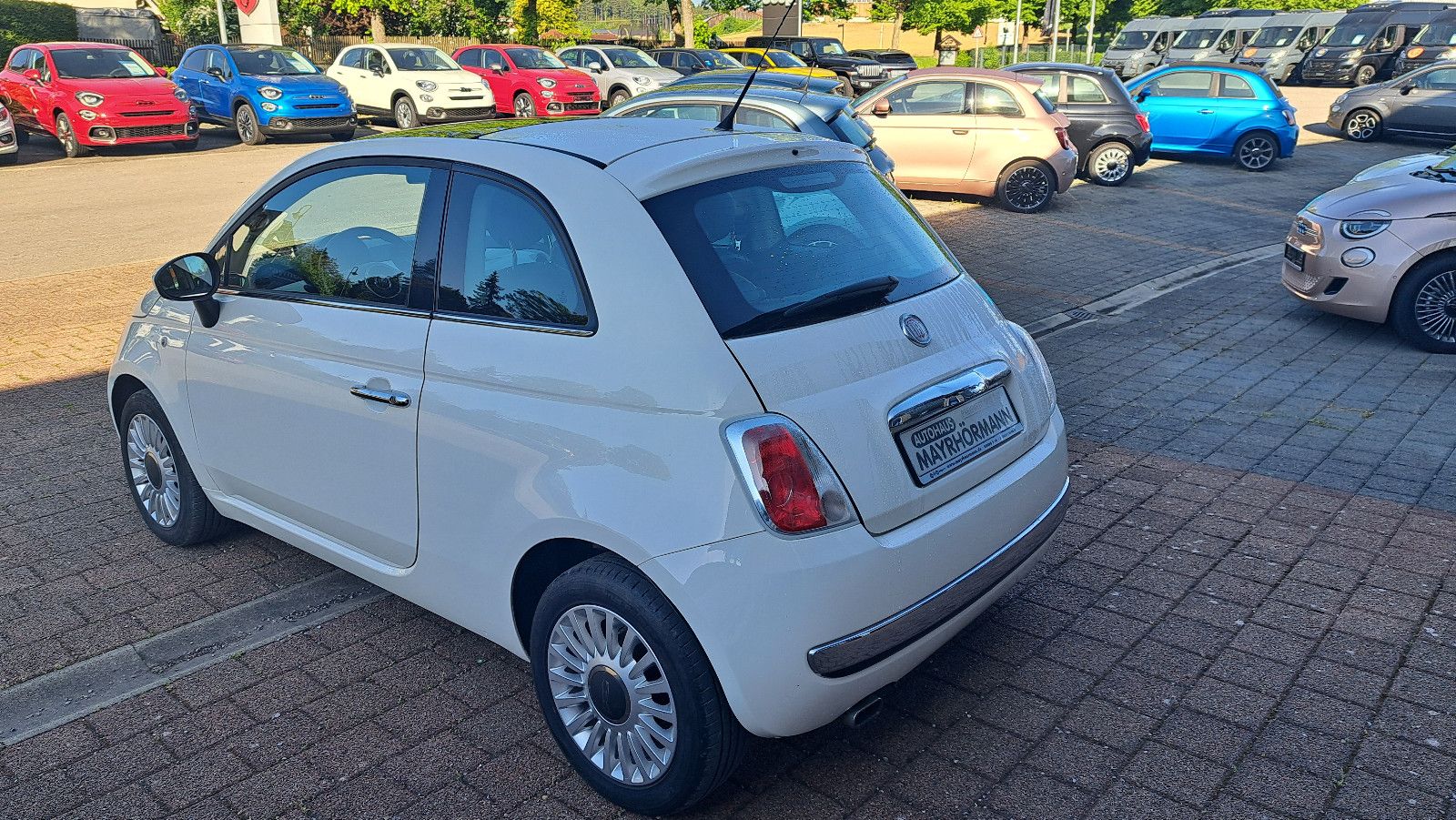 Fahrzeugabbildung Fiat 500 Lounge