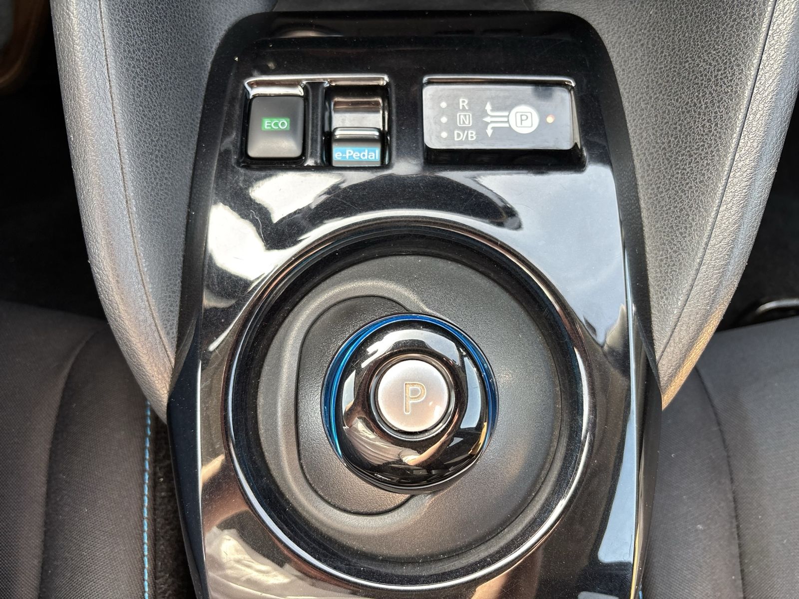Leaf N-Connecta 40kWh, LED, Winterpaket, Pro Pil