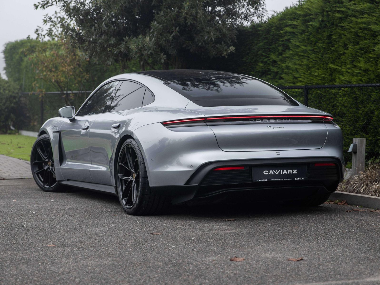 Porsche Taycan FACELIFT BATT+/PANO/AIR/21 /HDMATRIX/360/ imagem 2