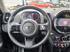 Fahrzeugabbildung Cooper Countryman Essential Trim