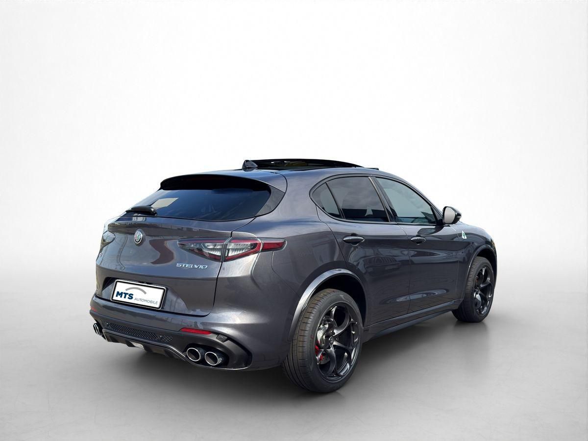 Alfa Romeo Stelvio - Bild 6