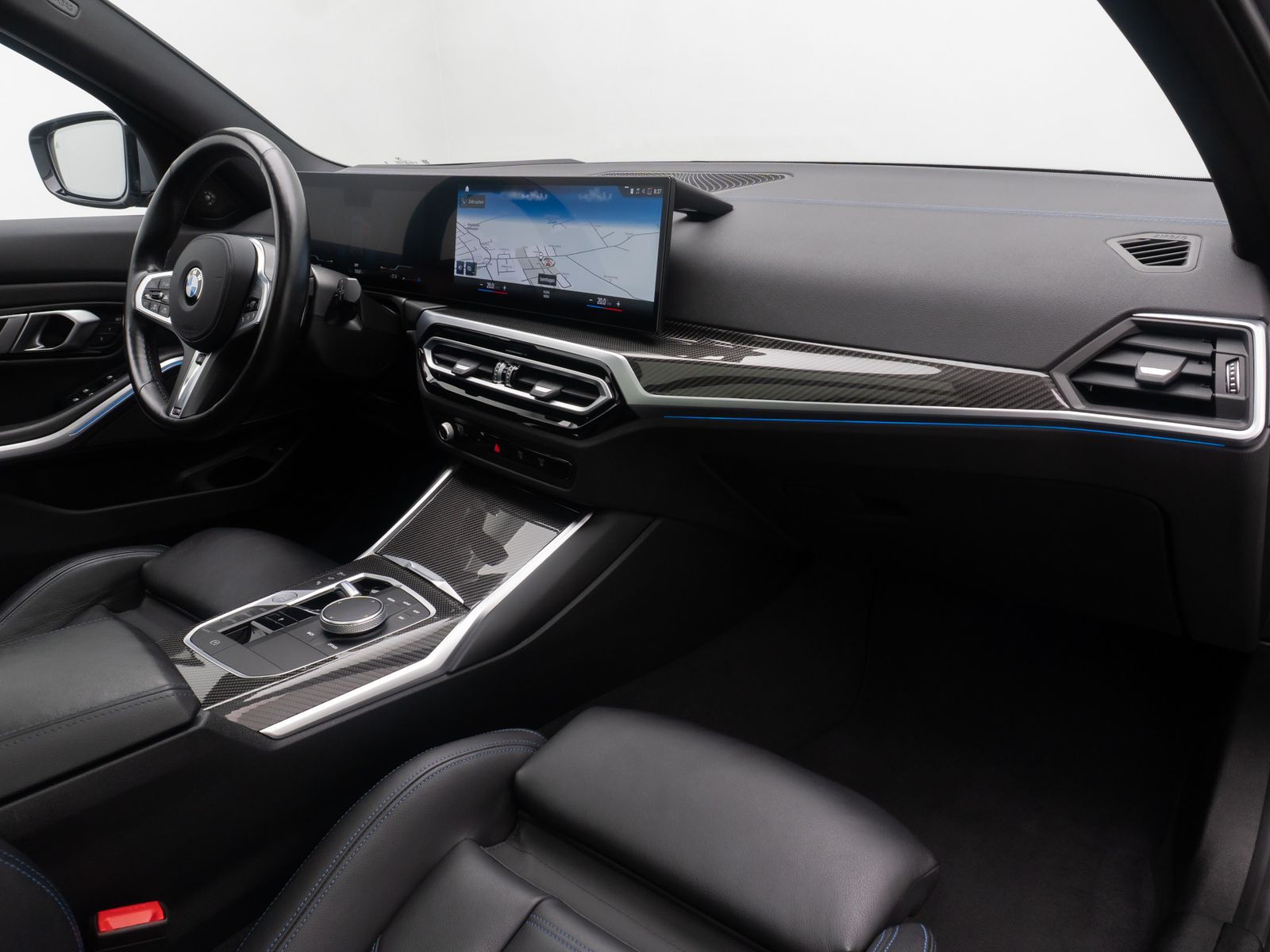Fahrzeugabbildung BMW 330d xD M Sport DAB 360&deg; Panorama H/K HUD 19Zoll