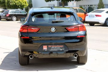 Fahrzeugabbildung BMW X2 sDr 20i Steptr. Adv Pano H&K HUD PDC LED WLan