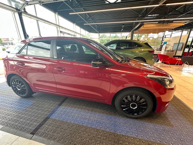 Hyundai i20 1.0 T-GDI 74kW blue Active Passion