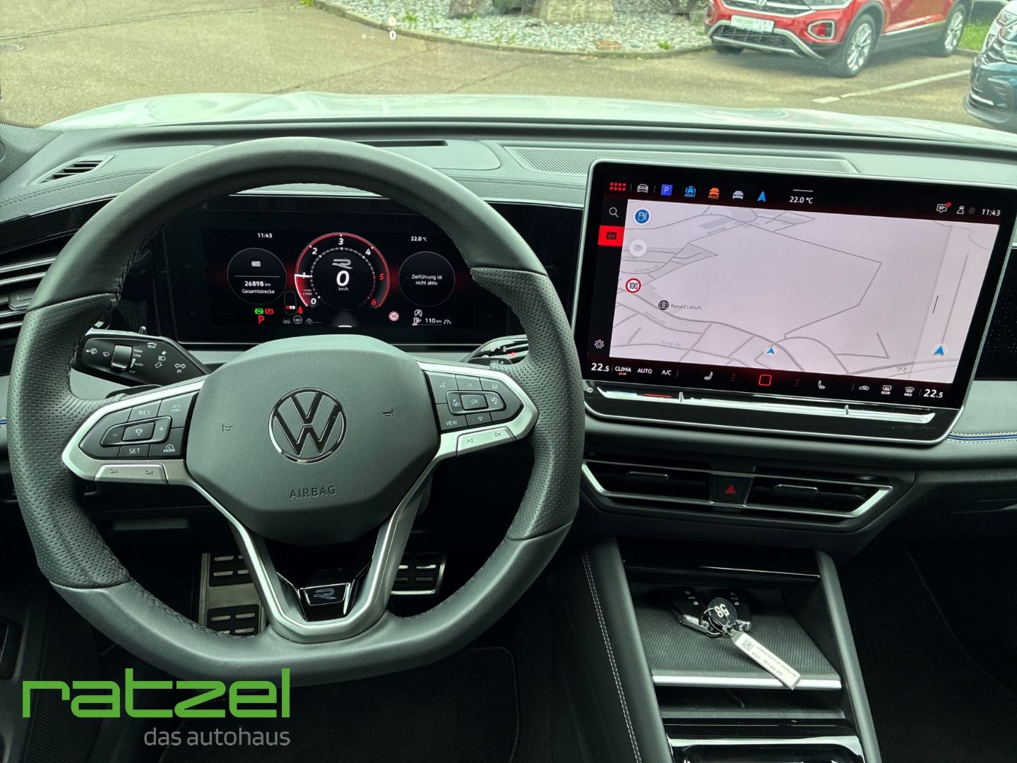 Fahrzeugabbildung Volkswagen Tiguan 4Motion 2.0 TDI R-Line DSG HUD AHK Kamera