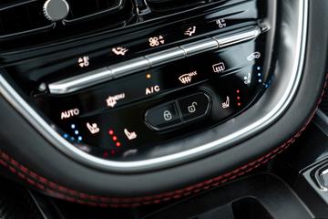 صورة 10 لـ 2020 Aston Martin DBX