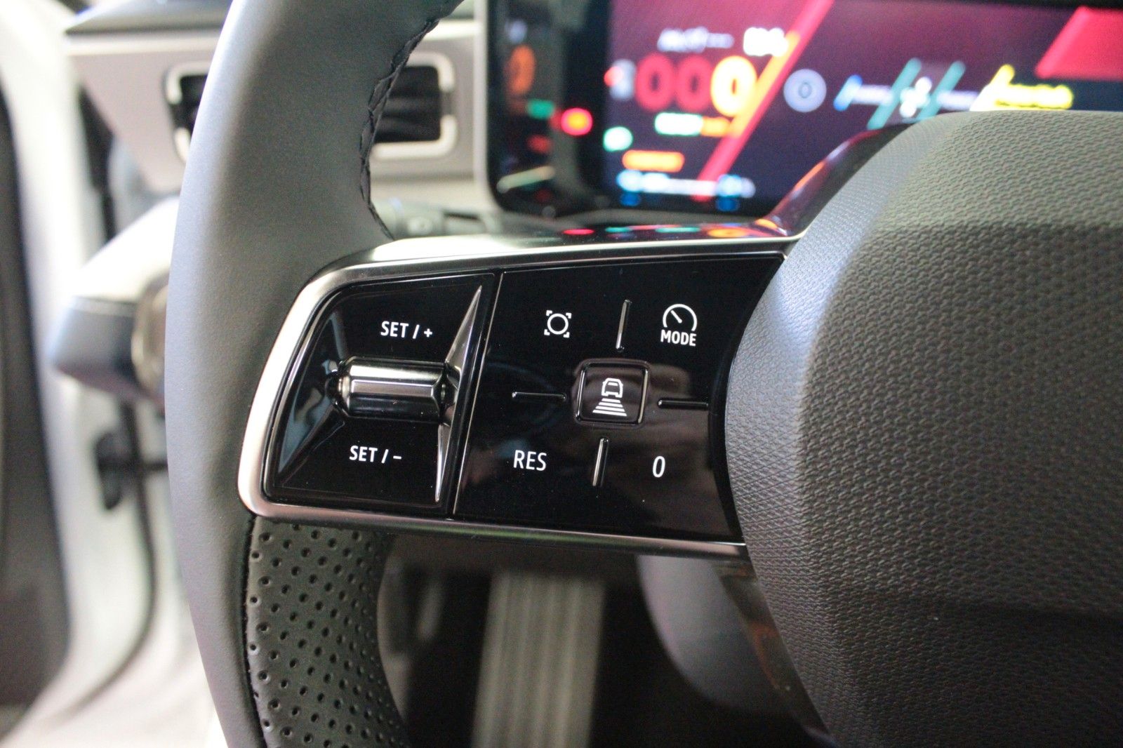 Fahrzeugabbildung Renault R 5 E-Tech 150 Comfort Range Rolland-Garros