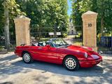 Alfa Romeo Spider in beliebter Farbkombi Rot/Schwarz - Alfa Romeo aus 1992