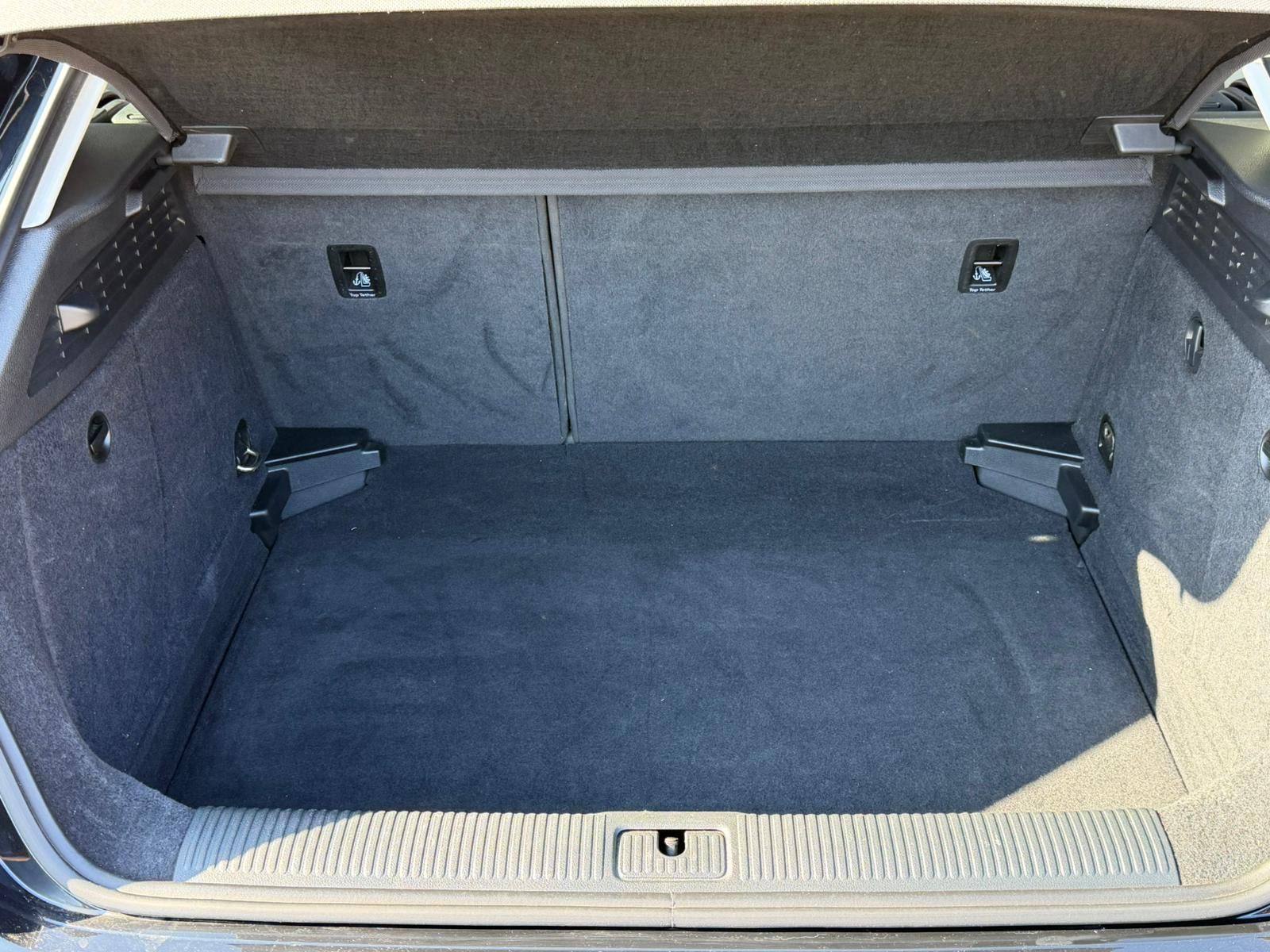 Fahrzeugabbildung Audi A3 Sportback AHK NAVI