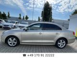 Volkswagen Jetta 2.0 Diesel Automatik*Garantie*Navi*V.Leder - Volkswagen Jetta: Jetta2