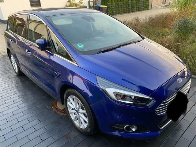 Ford S-Max 1,5 Titanium (Panoramadach)