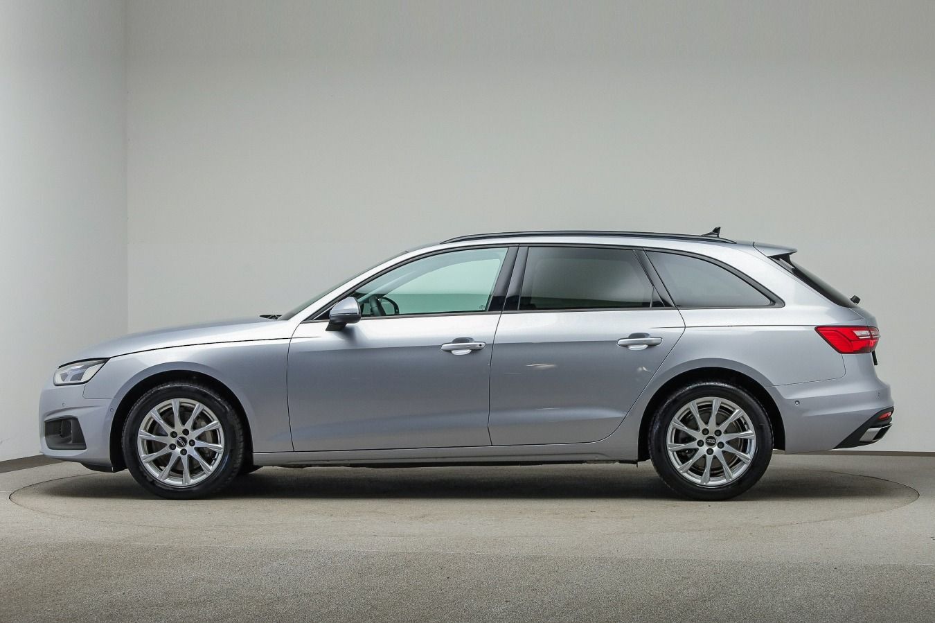 Audi A4 Avant 40 TDI Tour + Stadt, Standheizung, Navi imagem 3