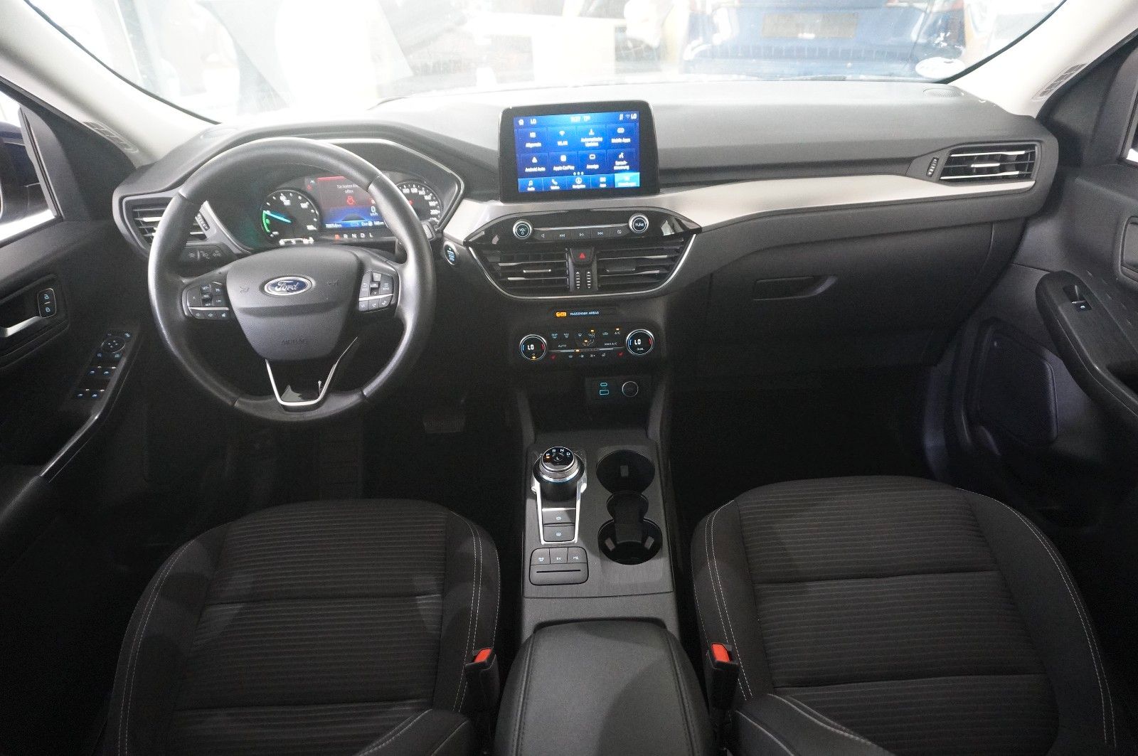 Fahrzeugabbildung Ford Kuga Plug-In Hybrid 2.5 TITANIUM NAVI/LED/SH/DAB