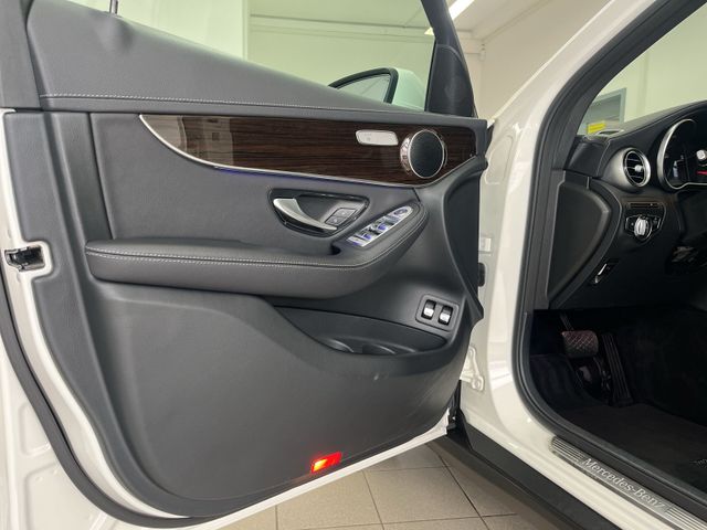 GLC 300 4Matic*PANO*AHK*MBUX*