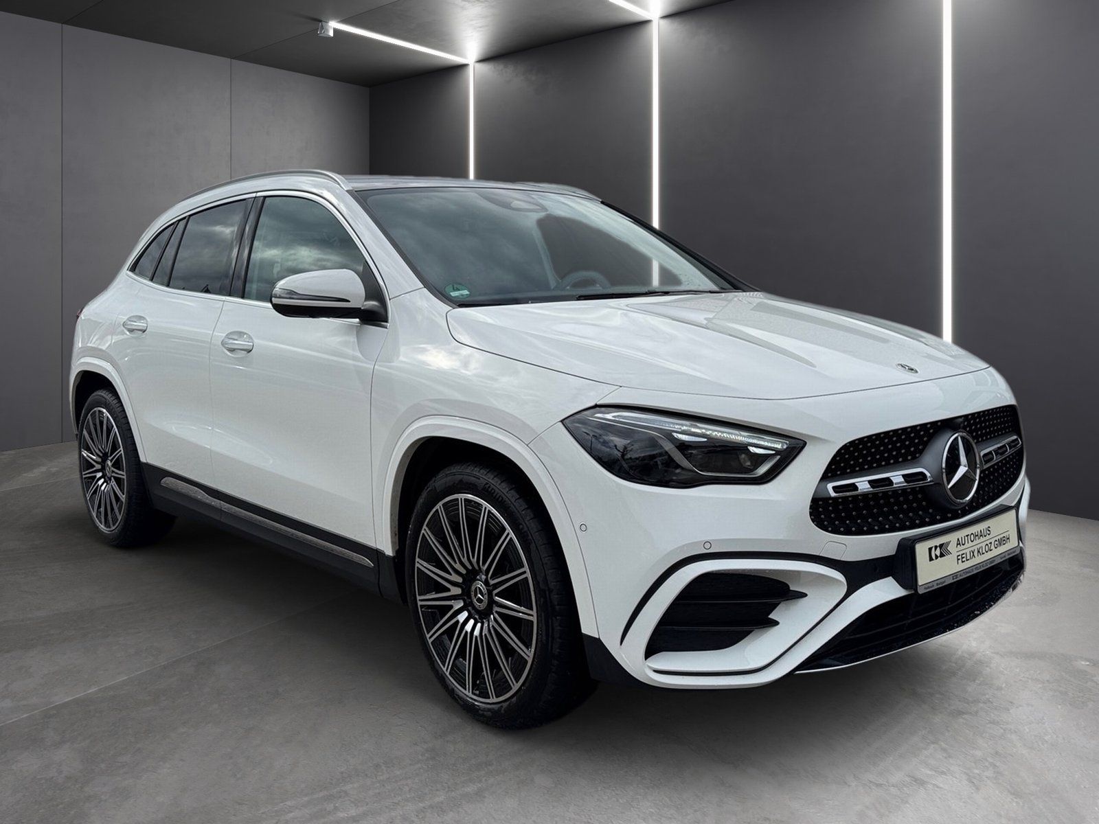 Fahrzeugabbildung Mercedes-Benz GLA 200 AMG Prem Plus*Pano*HUD*Multibeam*Totwink