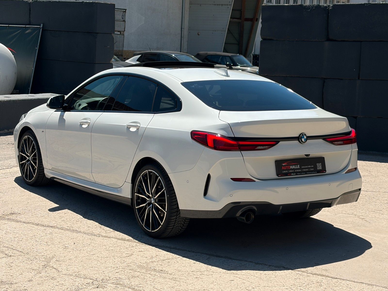 Fahrzeugabbildung BMW 218i Gran Coupe M Sport Shadow Pano HiFi KZG LHZ