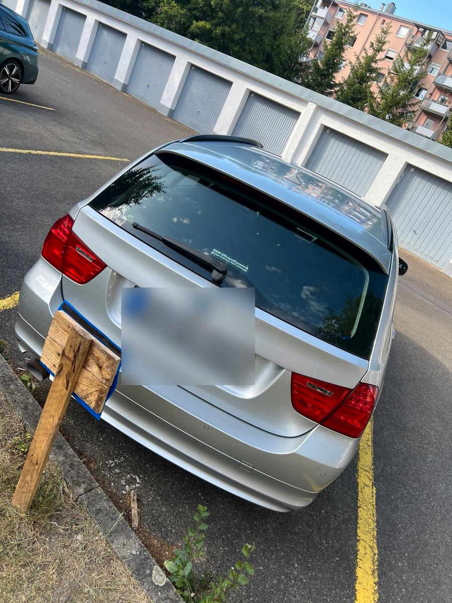 BMW 318 2011 — photo 6
