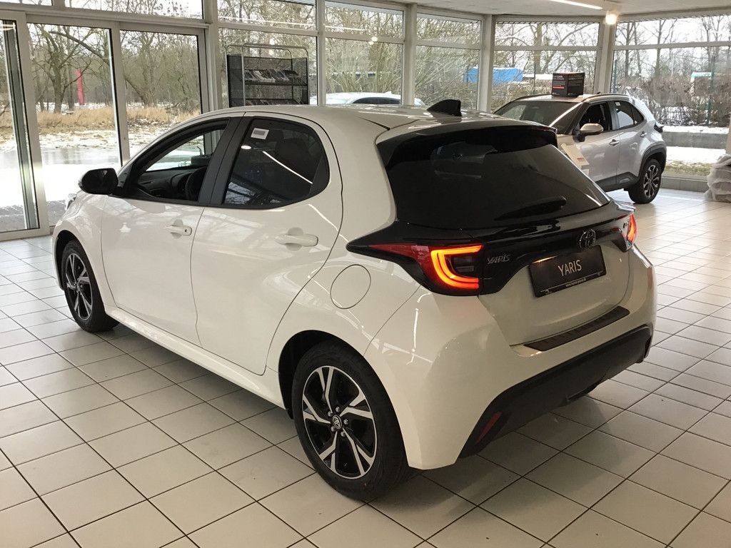 Toyota Yaris 1.5 Hybrid Teamplayer SHZ KAMERA ACC LED imagem 2