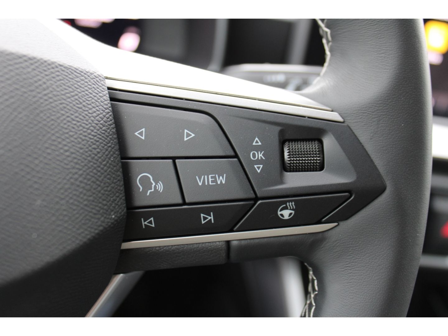 Fahrzeugabbildung SEAT Leon 1,5 TSi Style ACC LED Navi FullLink DAB RFK