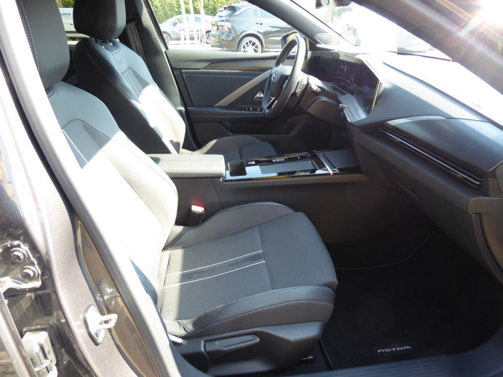Fahrzeugabbildung Opel Astra ST 1.2 Turbo Aut. GS+Sitzh+Lenkradh+LED