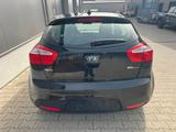 Kia Rio 1.4 Navi 2. Hand Kamera Beheizbares Lenkrad - gebrauchte Kia Rio aus dem Jahr 2013