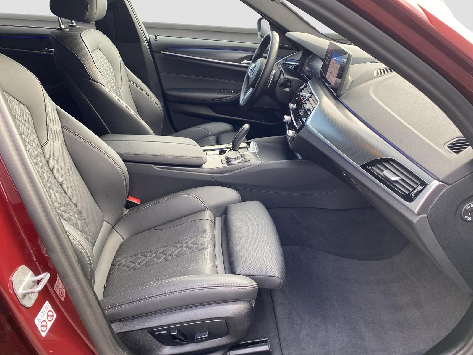 BMW 530d Touring ///M-Sport LED Luftfed. PanoSD AHK