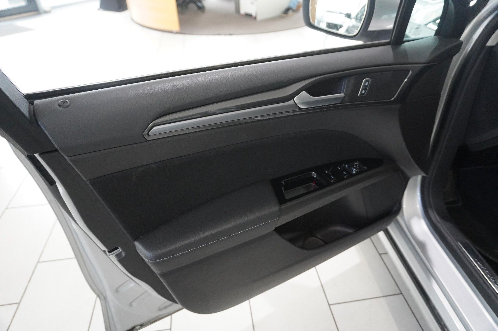 Fahrzeugabbildung Ford Mondeo Turnier 2.0D TITANIUM NAVI/LED/KAMERA/AHK