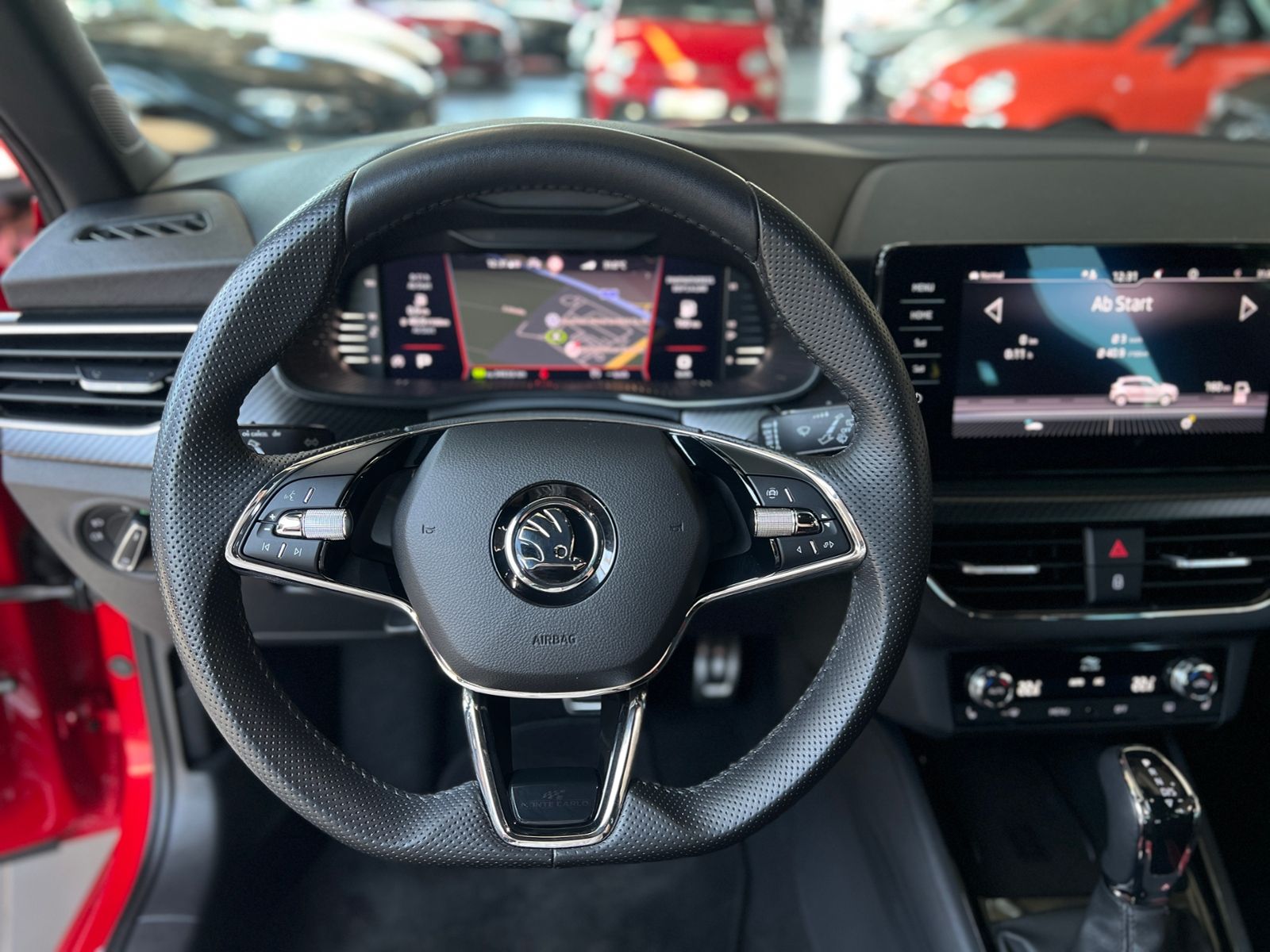 Fahrzeugabbildung SKODA KAMIQ Monte Carlo PANO LED NAV SHZ ALU