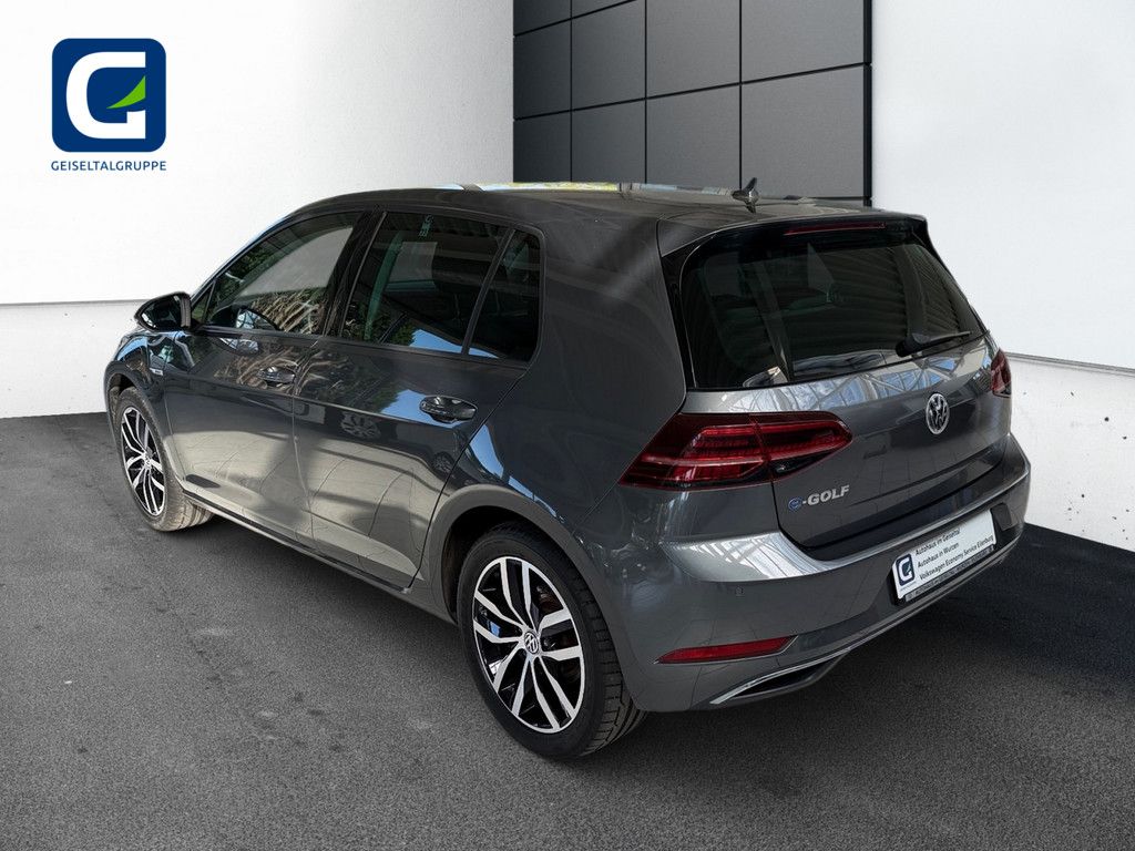 Golf VII e-Golf *LED*ACTIVE INFO*NAVI*PDC*BATTER