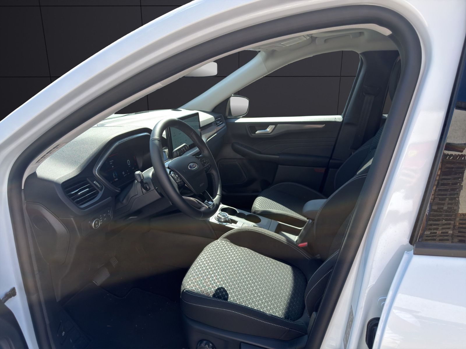 Fahrzeugabbildung Ford Kuga Titanium/Pano/Shz/LenkrdHZ/Rückfahrkamera