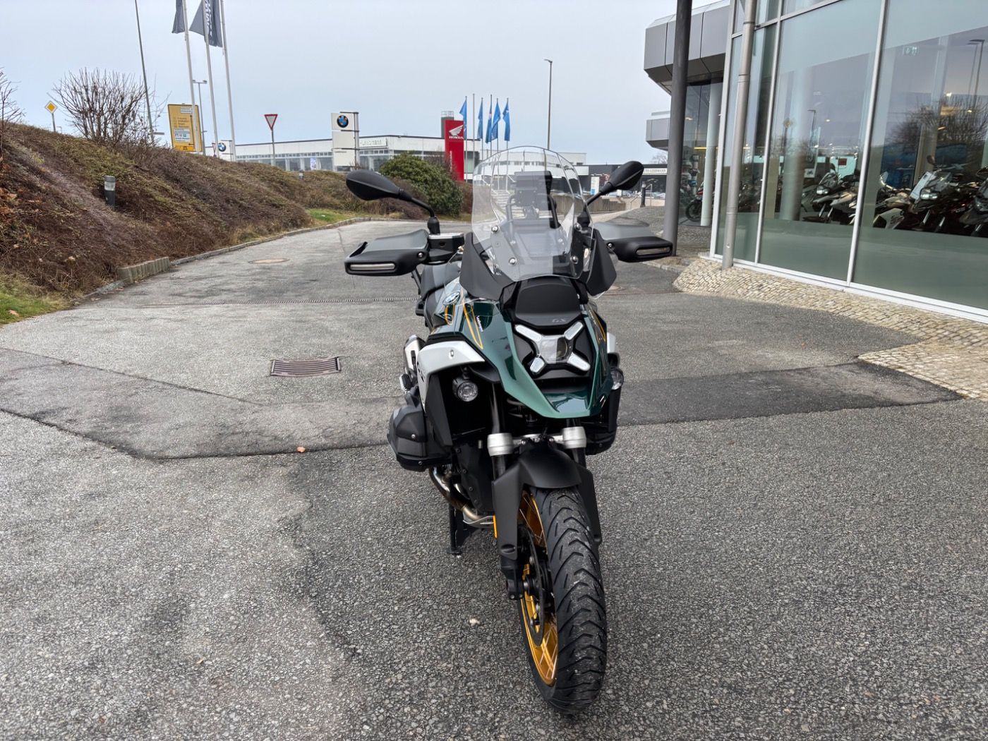 Fahrzeugabbildung BMW R 1300 GS Option 719 3 Pakete Doppelschalldämpfe