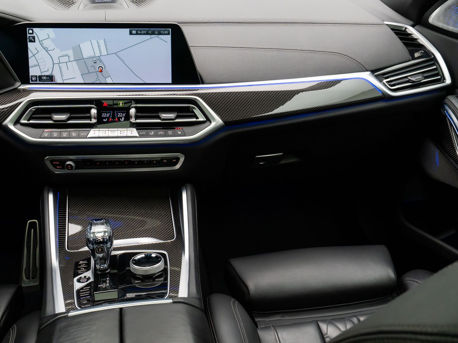 Fahrzeugabbildung BMW X6 M50i 360° B&W SkyLounge Individual Mega-Voll