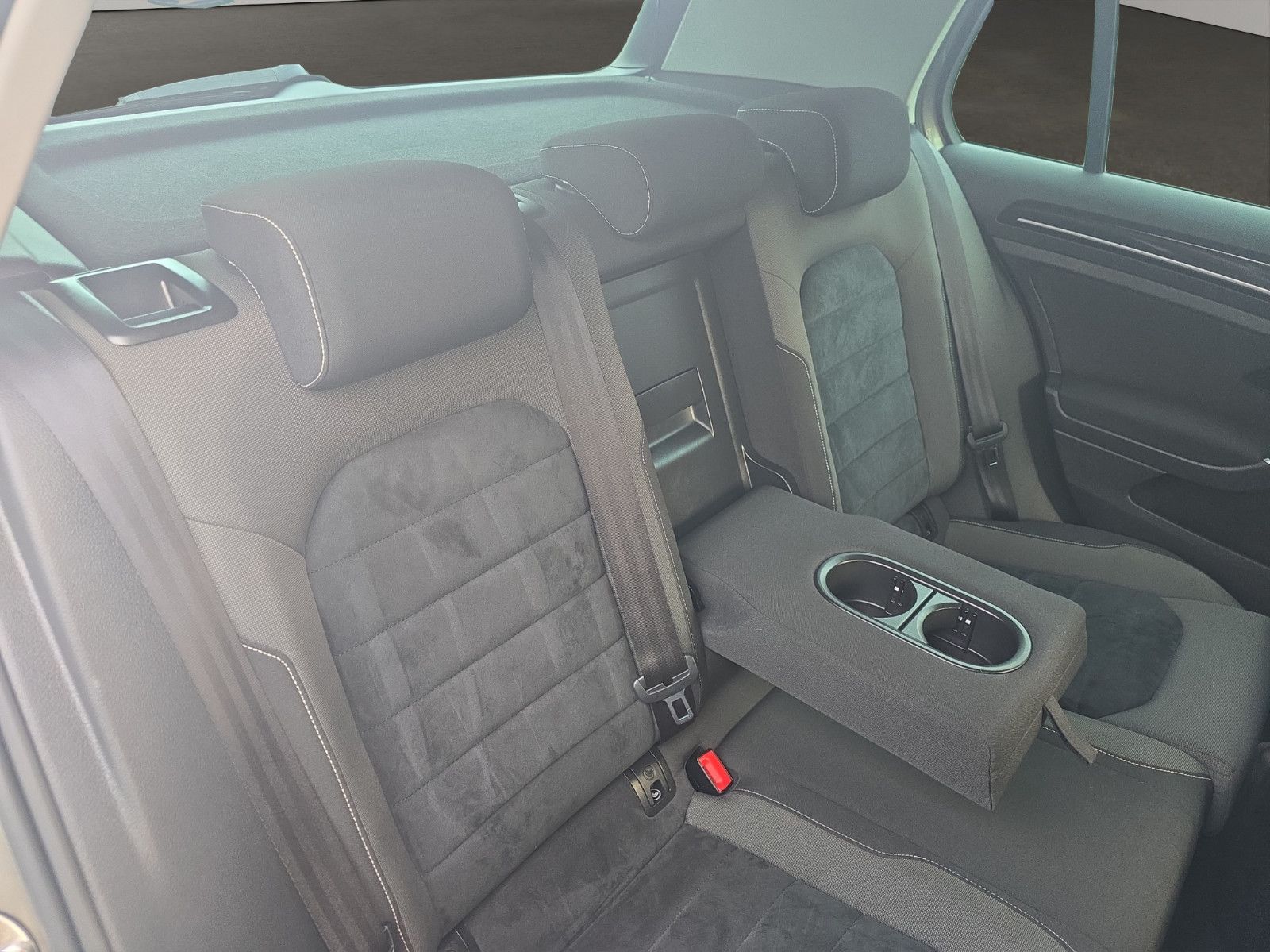 Fahrzeugabbildung Volkswagen Golf VII  Highline BMT/NAVi/PDC/XENON