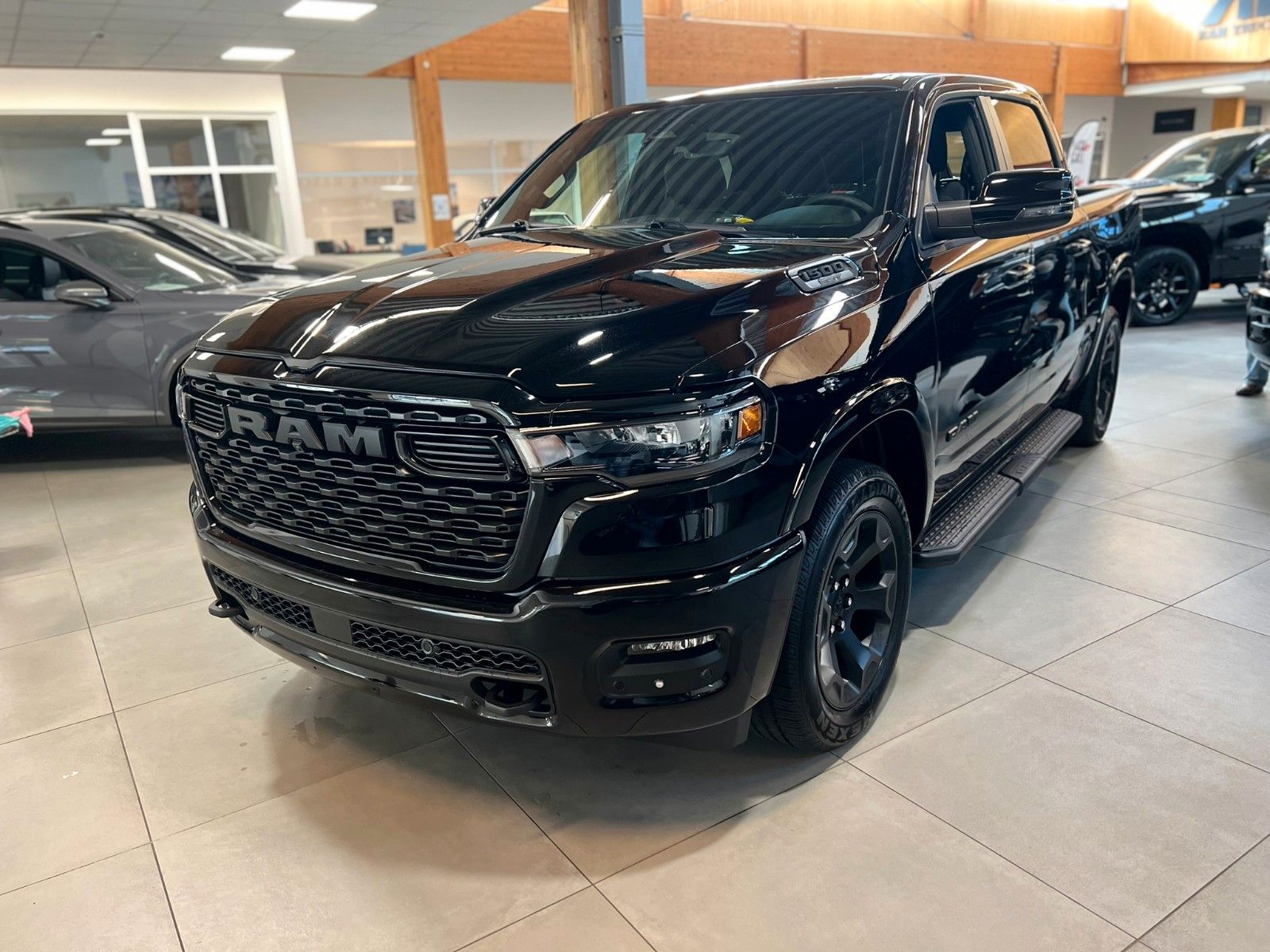 Fahrzeugabbildung Dodge RAM 1500 Big Horn Night  3.0L MY25 *PANO*LPG