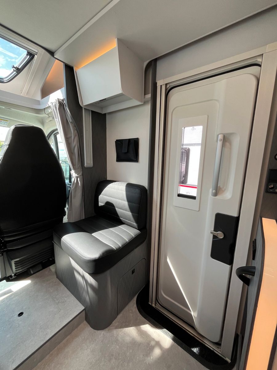 Fahrzeugabbildung Etrusco T 6900 SB *Hubbett*Complete Selection*Iconic* 26