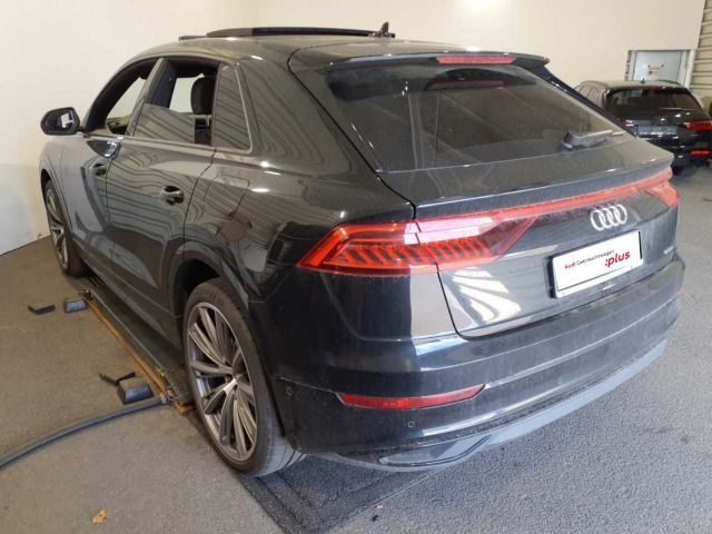 Q8 55 TFSI e QUATTRO S LINE LED+AHK+PANO+LUFT+VC
