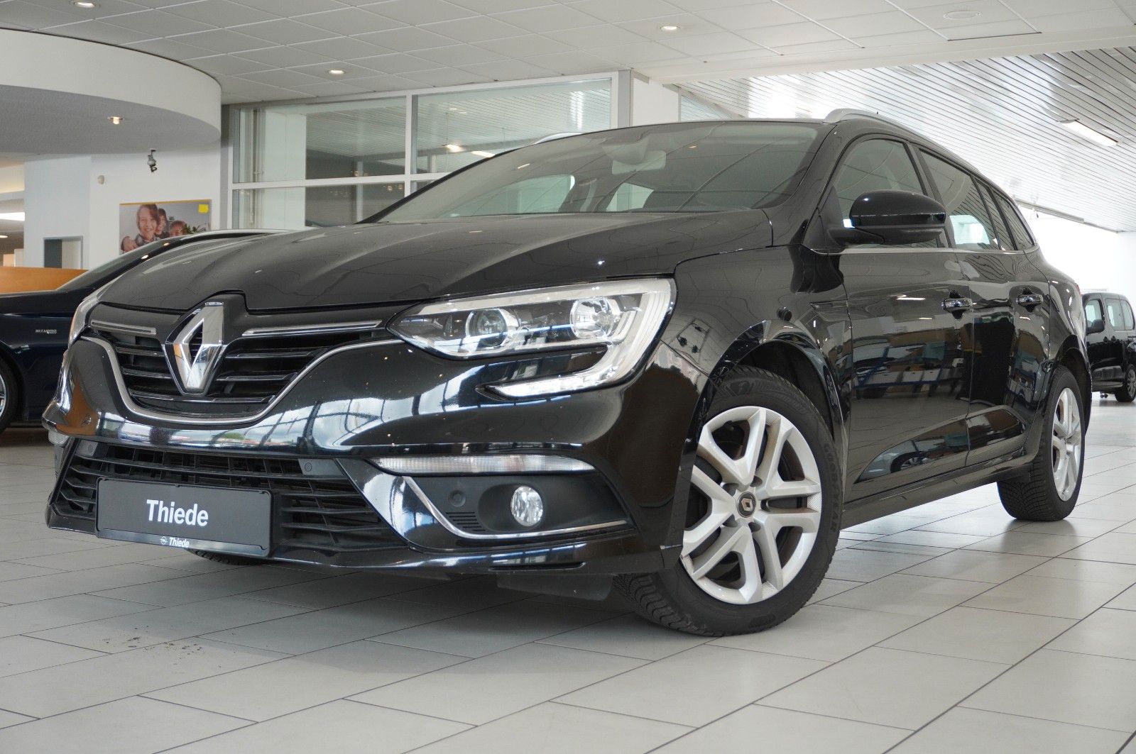 Fahrzeugabbildung Renault Megane IV 1.5D GT BUSINESS NAVI/LED/PDC/VIRT/AHK