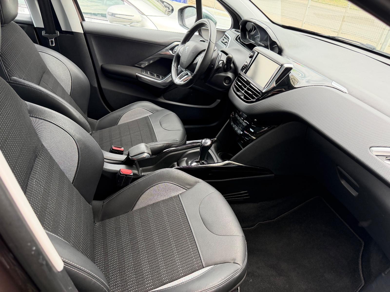 Peugeot 2008 Allure Aus 1 Hand+Automatik*Scheckheft Gepf