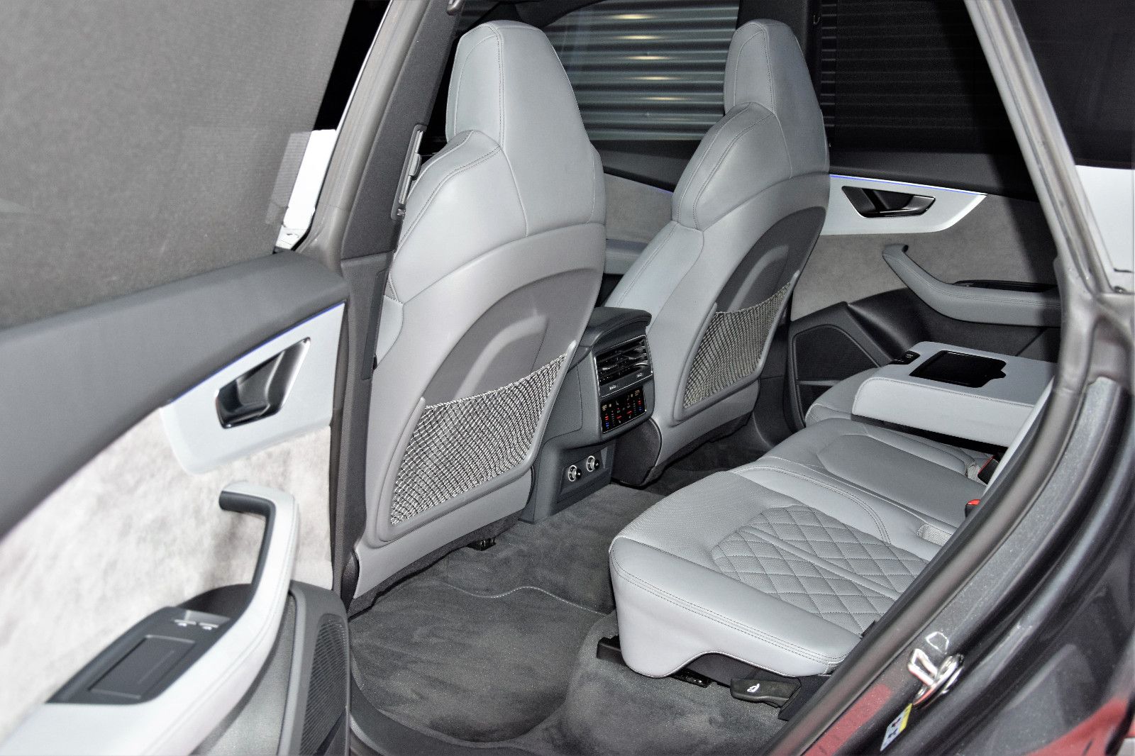 Fahrzeugabbildung Audi SQ8 4.0 TDI quattro Pano Sitzlüft Nachts.ACC B&O