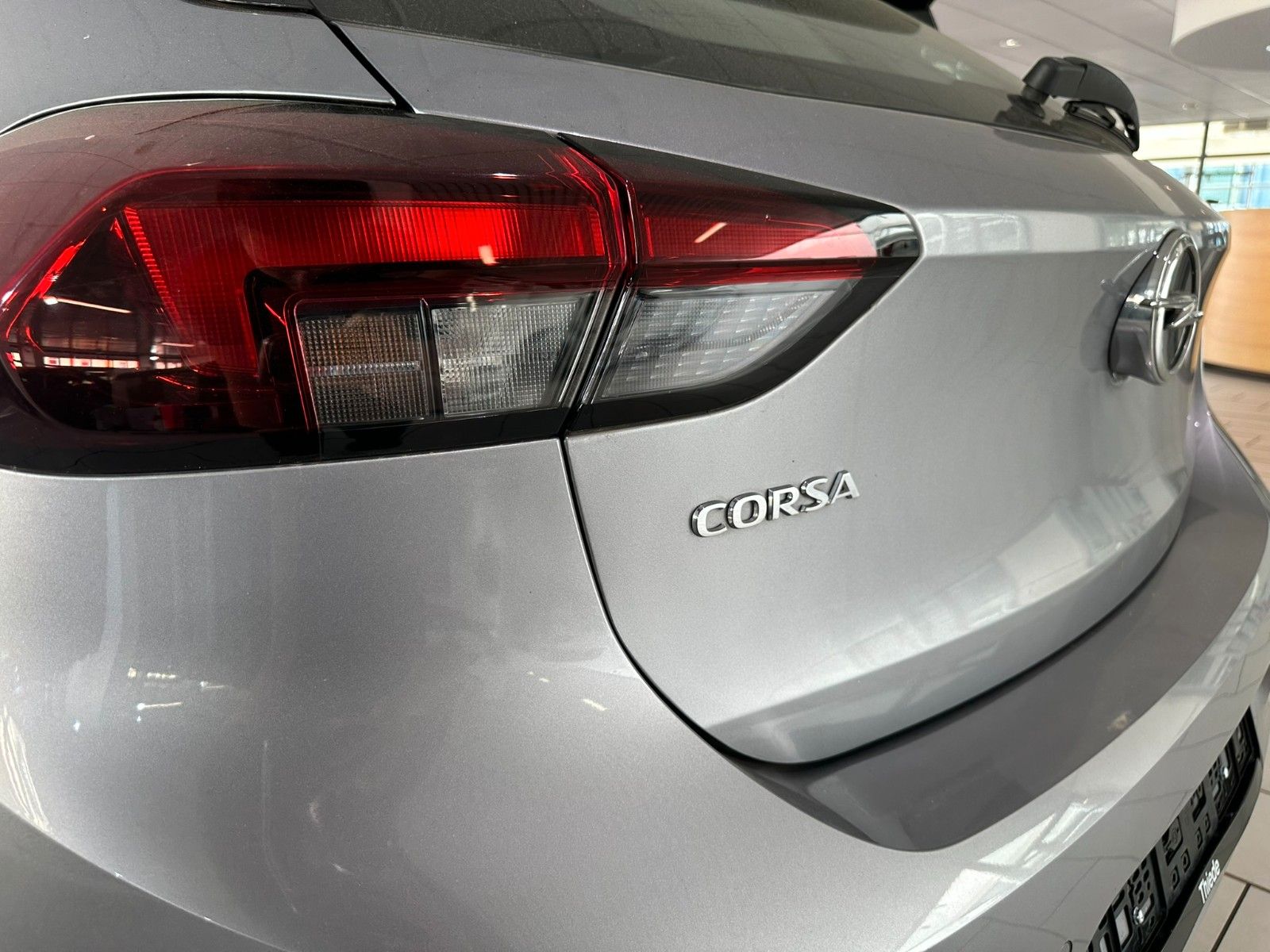 Fahrzeugabbildung Opel Corsa F Edition 1.2 LED/NAVI/PDC/DAB/ALU/TEMPO