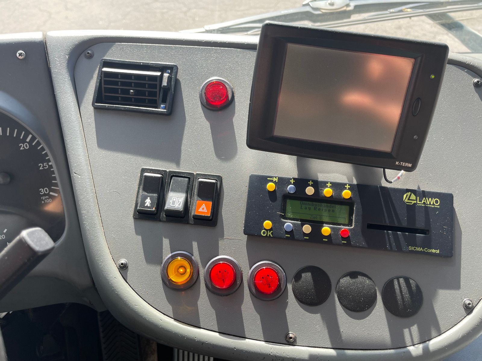 VANHOOL  2013 - Image 15 of 32