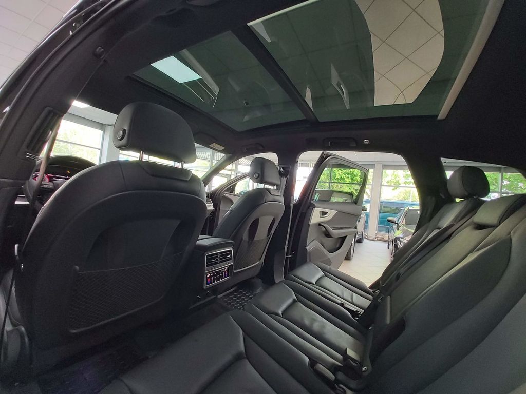Audi Q7 55 TFSI qua. S LINE ACC VIRTUAL LUFT AHK PANO