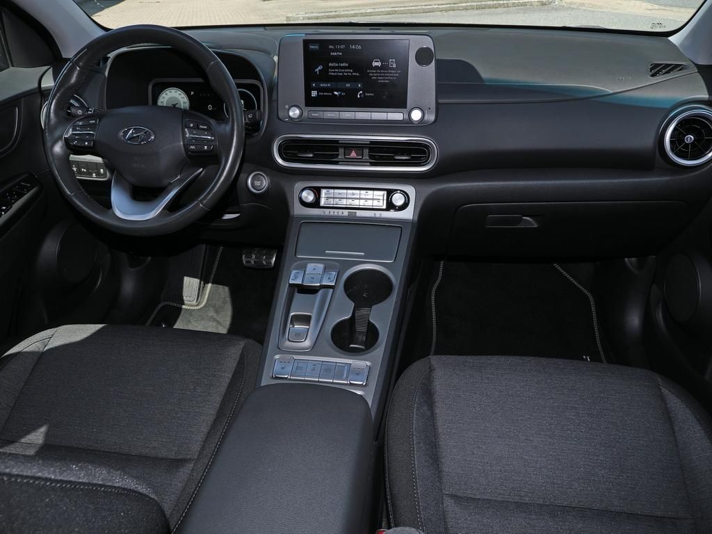 Fahrzeugabbildung Hyundai KONA TREND ELEKTRO 2WD KAMERA LED SPUR PDC TEMPO