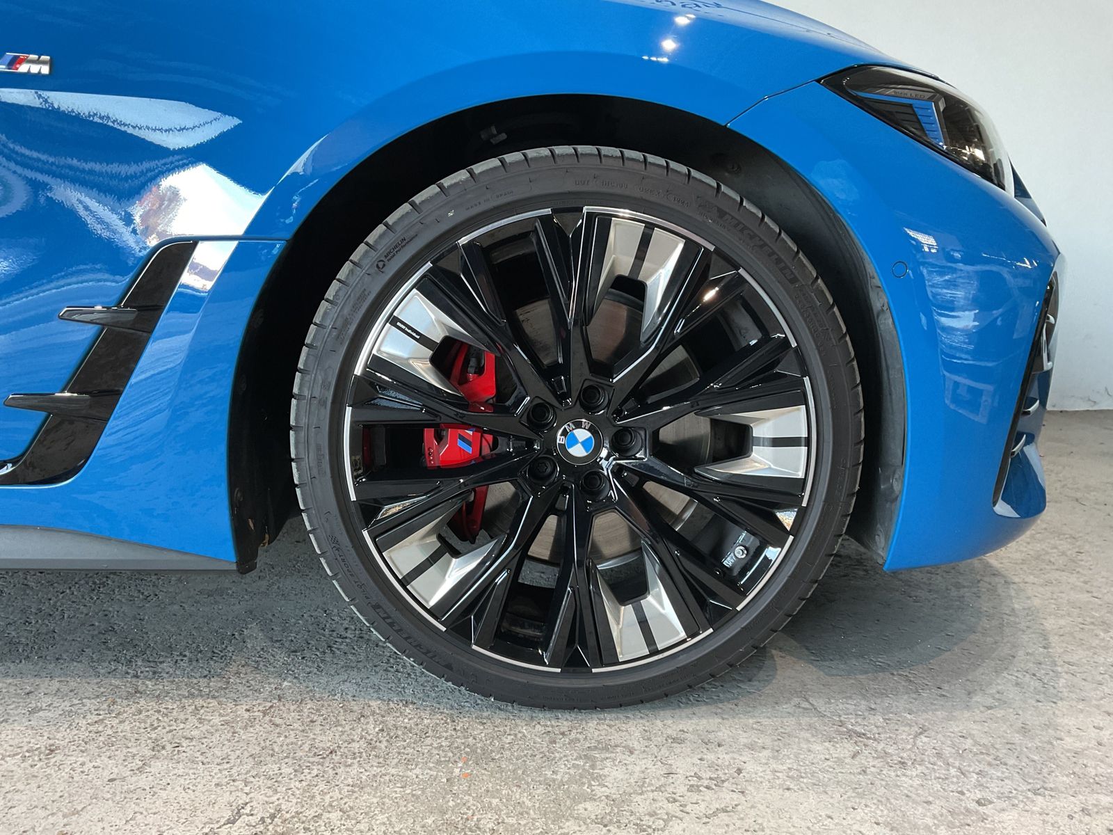 Fahrzeugabbildung BMW M440i xDrive M Sportpaket Pro, Standheizung, HKS