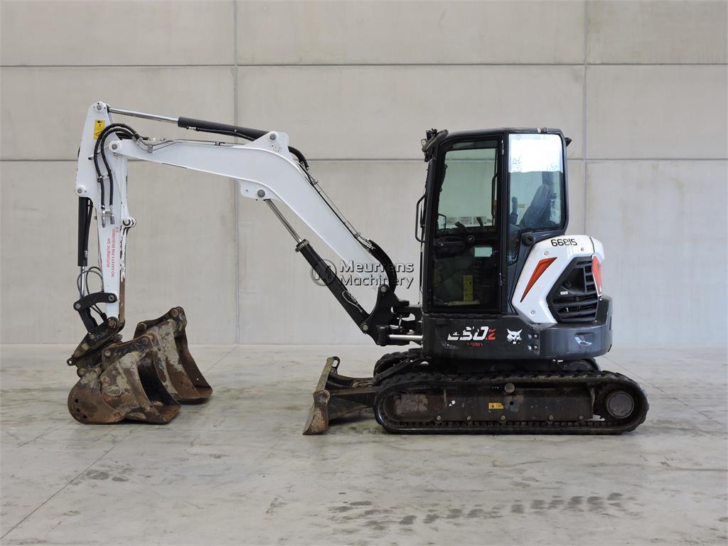 Bobcat E50 3 Buckets