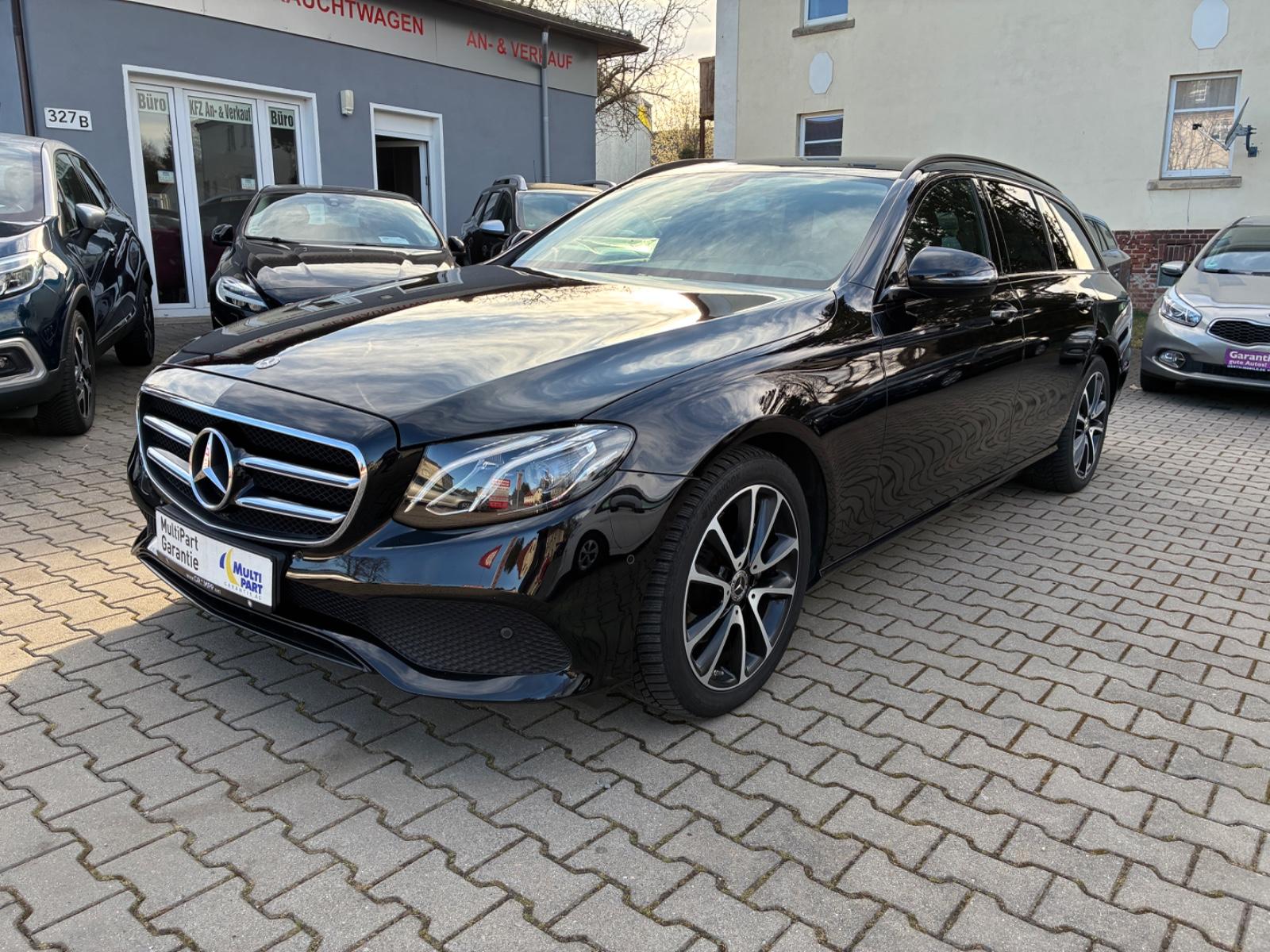 Mercedes-Benz E 200 T-Modell / LED / Teilleder / Black-line