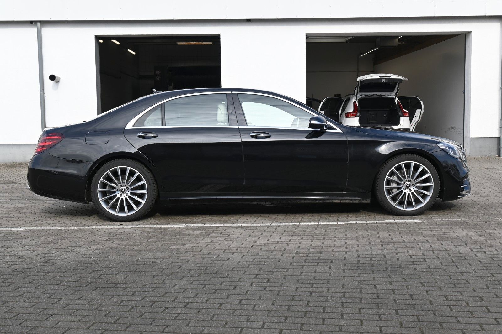 Fahrzeugabbildung Mercedes-Benz S400d Lang 4Matic*AMG*Vollausstattung