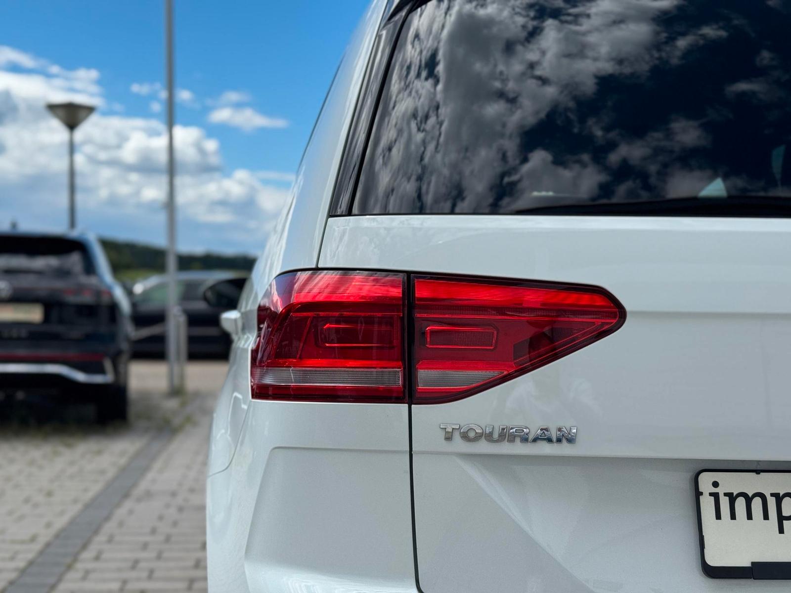 Volkswagen Touran Highline 1.5 TSI ACT OPF LED+NAVI+EasyOpe, миниатюра 12