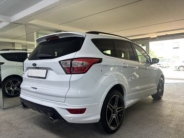 Ford Kuga - 4